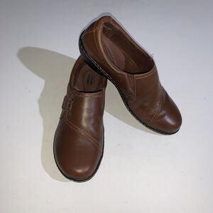 Clarks Shoes Womens Size 8.5 Brown Leather Slip On Buckle Comfort Casual